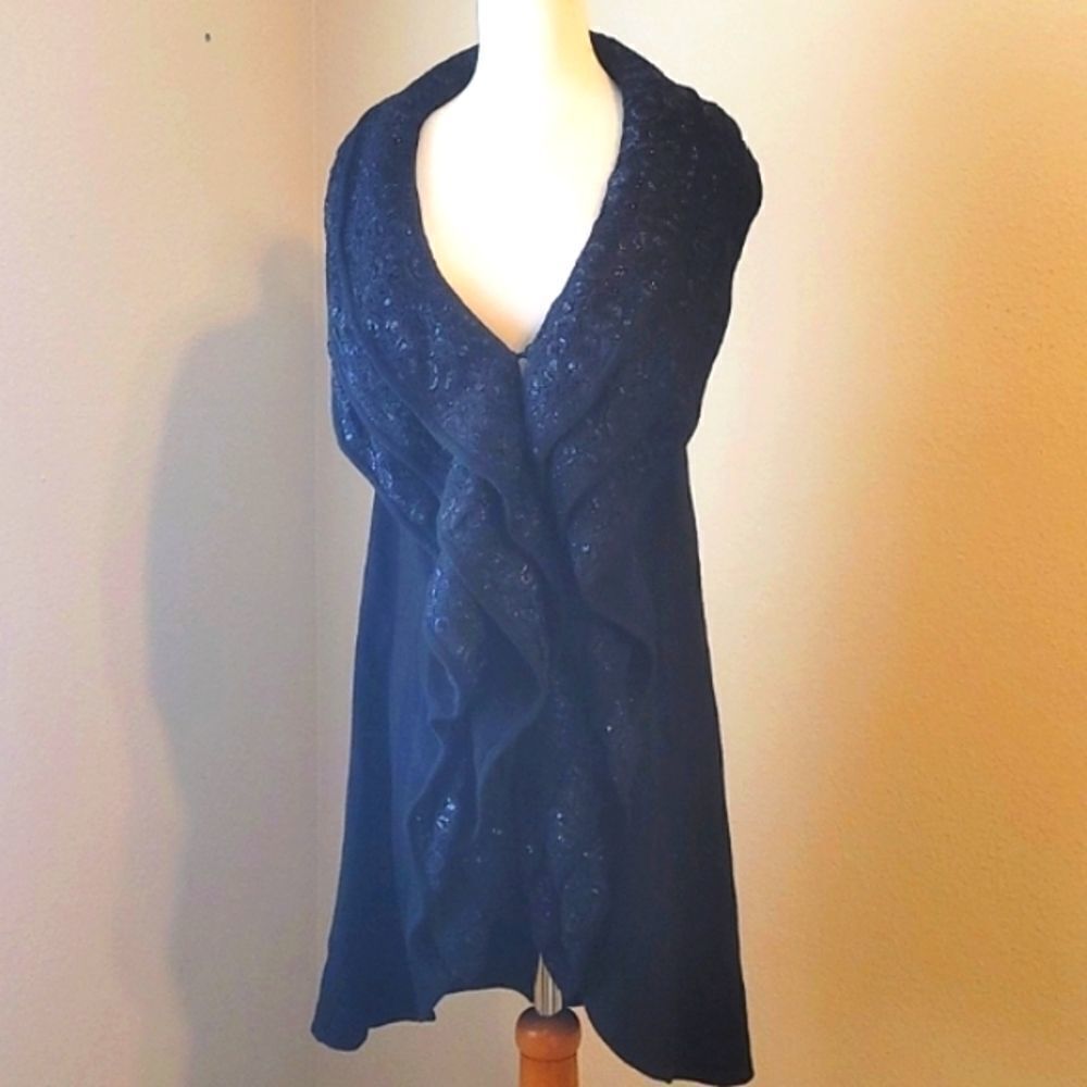 - ALICE + OLIVIA Black Ruffle Sleeveless Long Vest size small